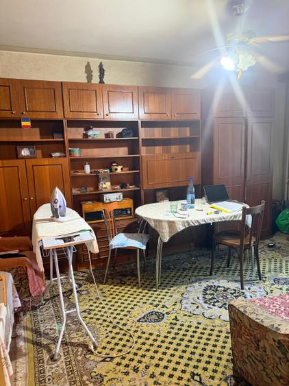 Apartament cu 3 camere decomandat în Giurgiului