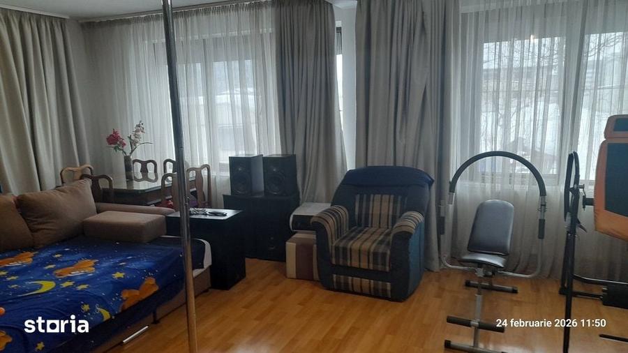 Casă cu 3 camere cu Teren 1000 Mp în Central