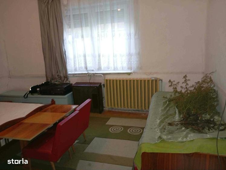 Casă cu 3 camere în Central