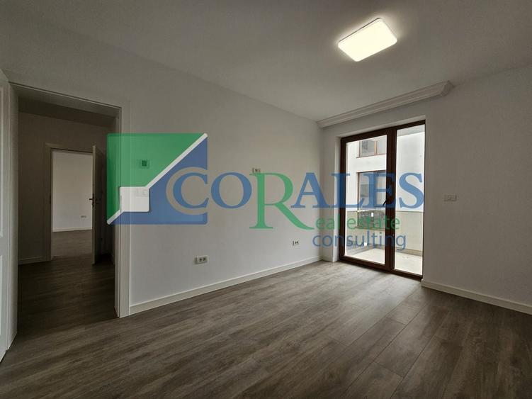 Apartament cu 3 camere decomandat în Girocului