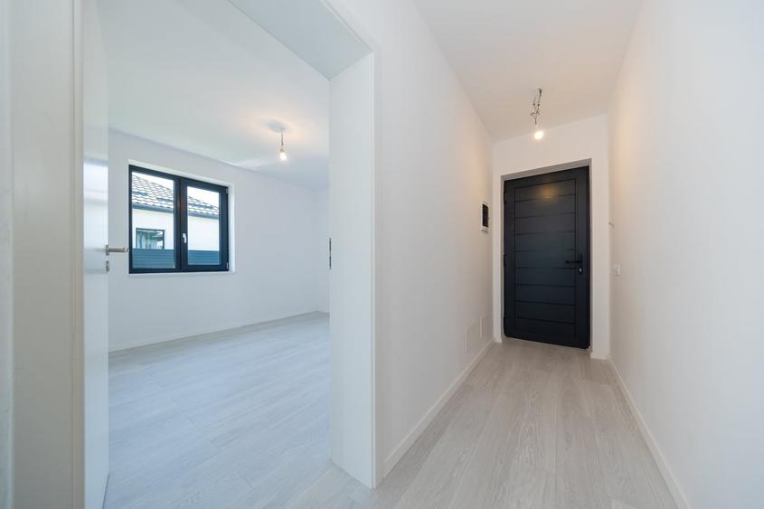 Casă cu 4 camere cu Teren 500 Mp în Central