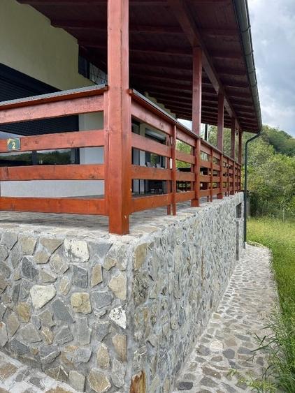 Casă individuală cu 4 camere cu Garaj în Urseiu
