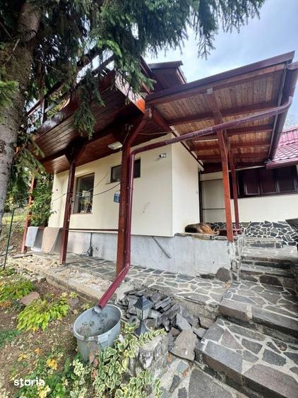 Casă cu 4 camere cu Teren 1527 Mp în Central