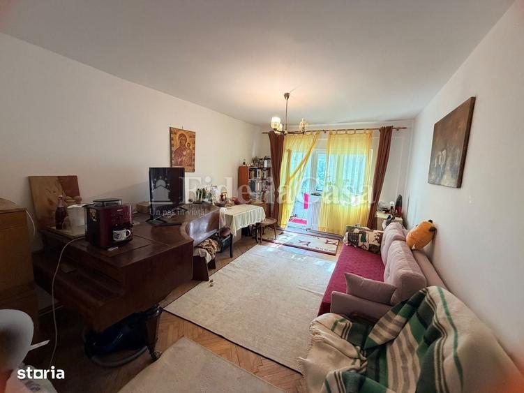 Apartament cu 3 camere decomandat în Alexandru cel Bun