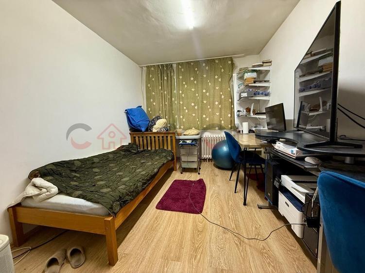 Apartament cu 4 camere semidecomandat, mobilat în Mănăștur