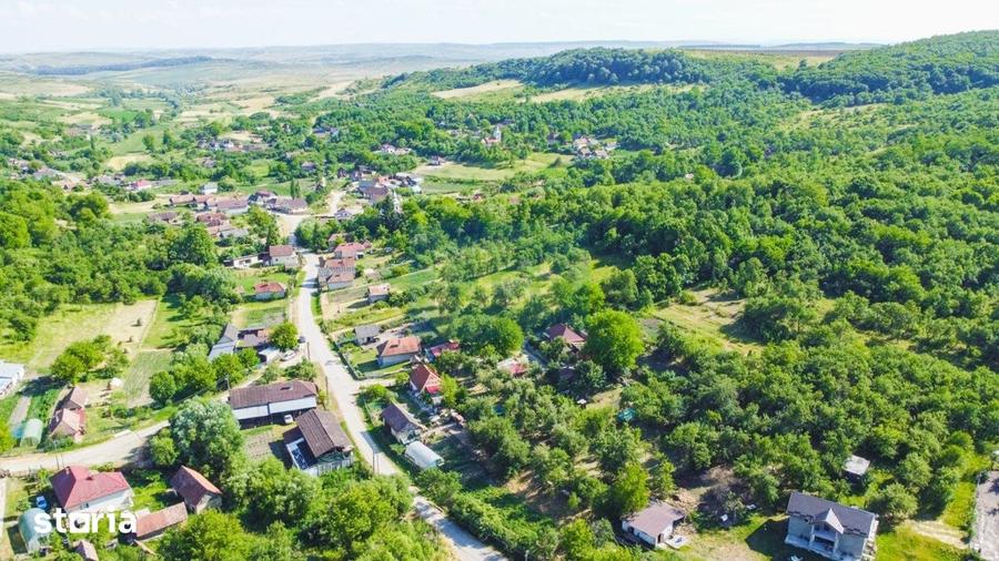 Casă cu 3 camere cu Teren 3245 Mp în Vultureni