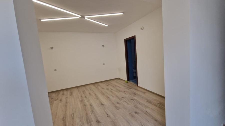 Casă cu 3 camere cu Teren 50 Mp în Central