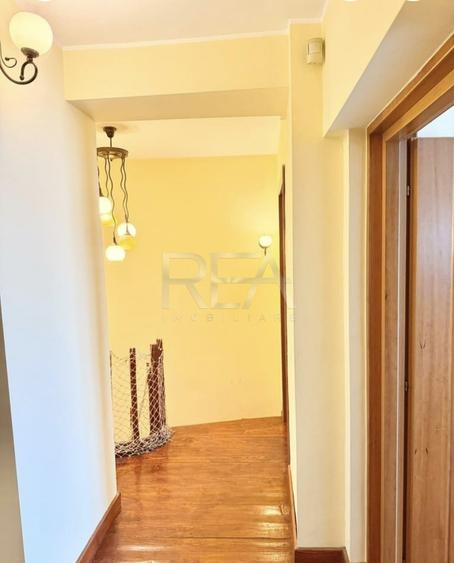 Apartament cu 4 camere decomandat, mobilat în P-ța Unirii