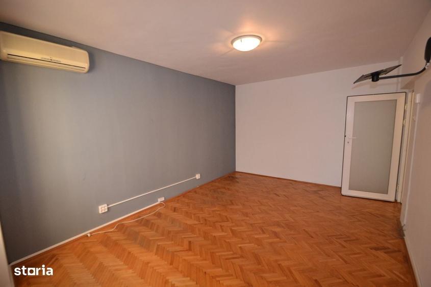 Apartament cu 4 camere în Panduri