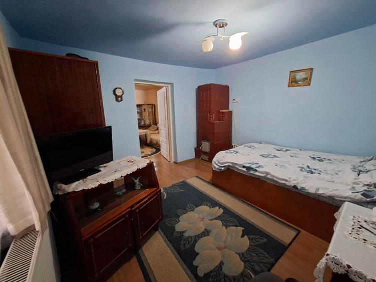Casă cu 3 camere în Viile Noi