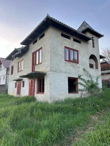 Casă cu 3 camere în Săliște