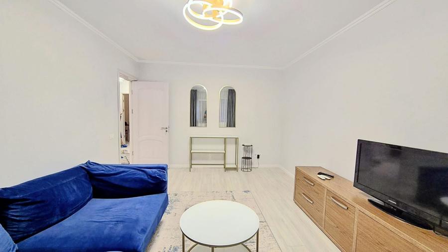 Apartament cu 2 camere decomandat, mobilat în Casa de Cultură