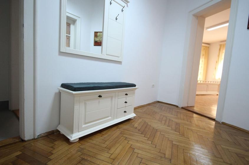 Apartament cu 3 camere decomandat în Take Ionescu
