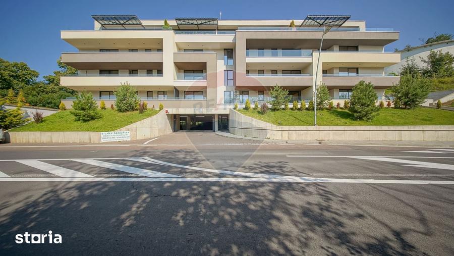 Apartament cu 3 camere în Schei