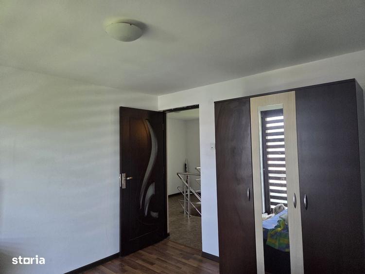 Casă cu 4 camere în Țițești