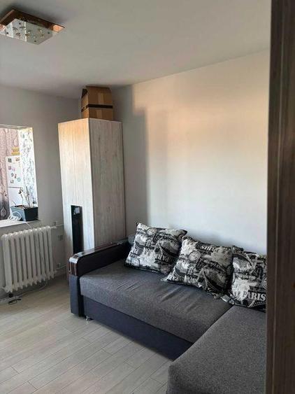 Apartament cu 3 camere decomandat în Tătărași