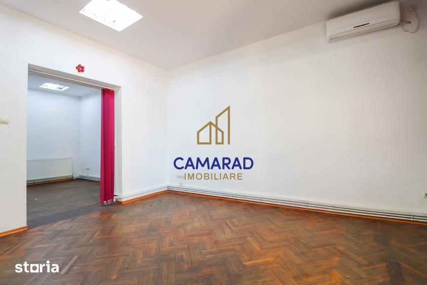 Casă cu 9 camere cu Teren 50 Mp în Tei