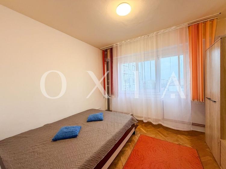 Apartament cu 3 camere decomandat, mobilat în Dacia
