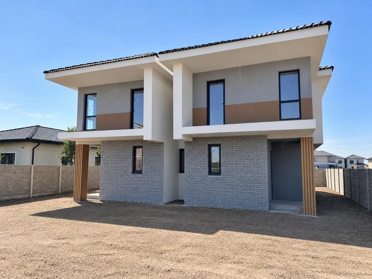 Duplex cu 4 camere cu Canalizare în Moșnița Nouă