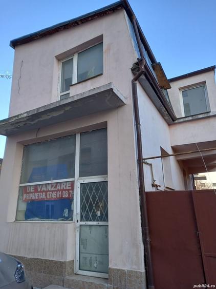 Casă cu 6 camere cu Teren 300 Mp în Central