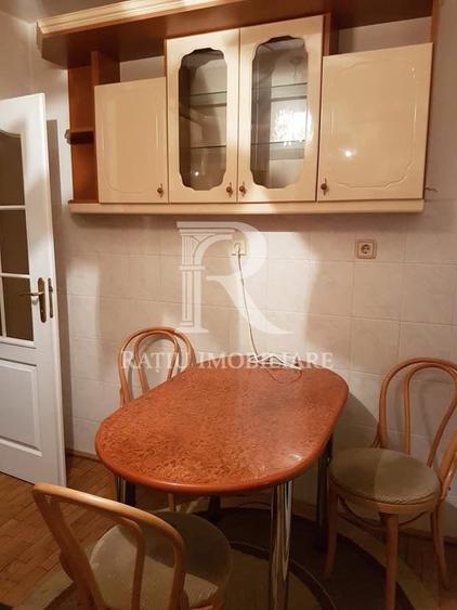 Apartament cu 3 camere decomandat, mobilat în Rogerius