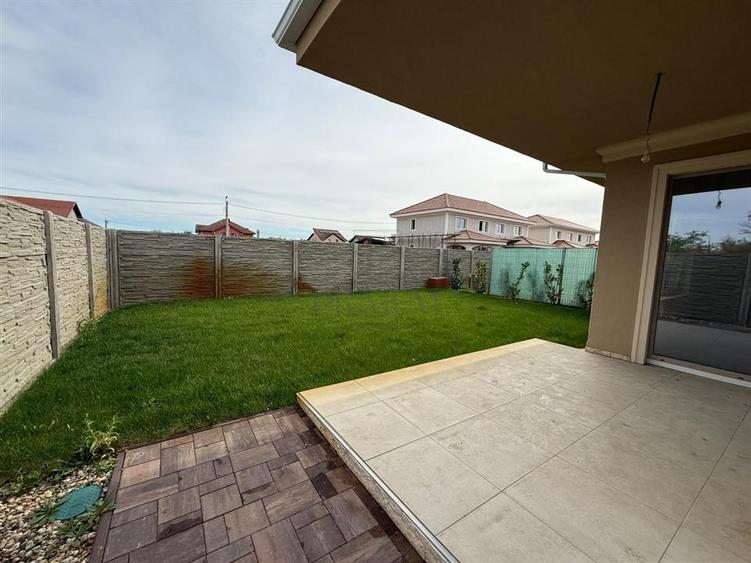 Duplex cu 3 camere cu Canalizare în Moșnița Nouă
