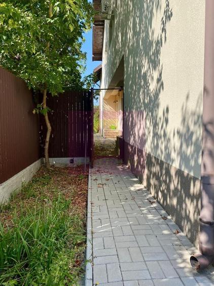 Duplex cu 4 camere cu Canalizare în Mogoșoaia