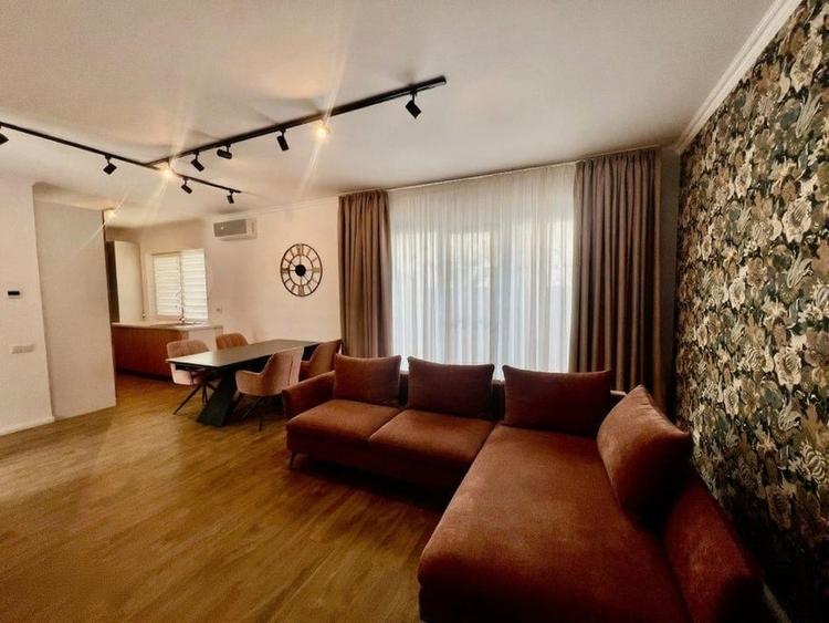 Duplex cu 4 camere cu Canalizare în Florești