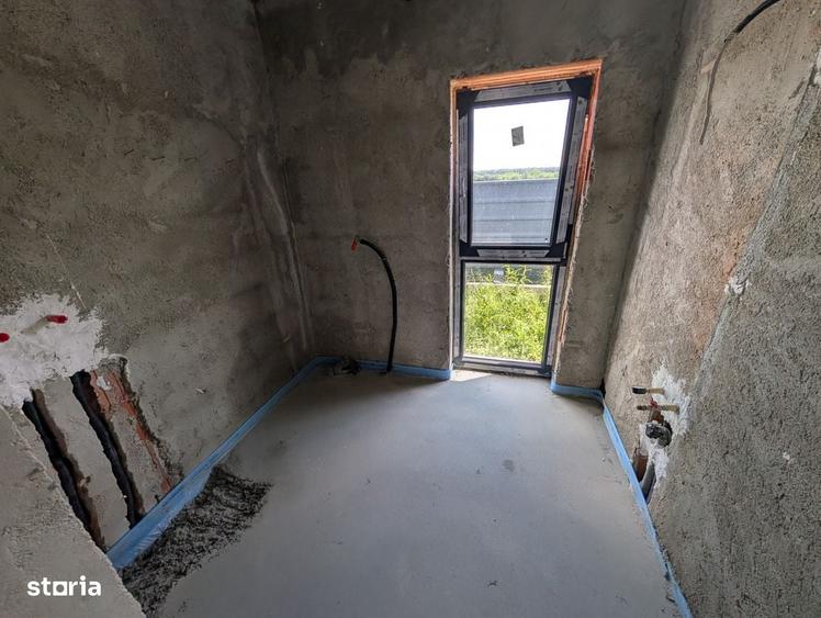 Casă cu 4 camere în Dumbrăveni