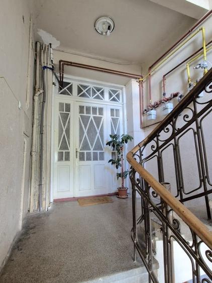 Apartament cu 3 camere semidecomandat în Eminescu