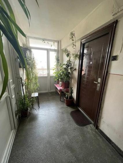 Garsonieră decomandată în UTA