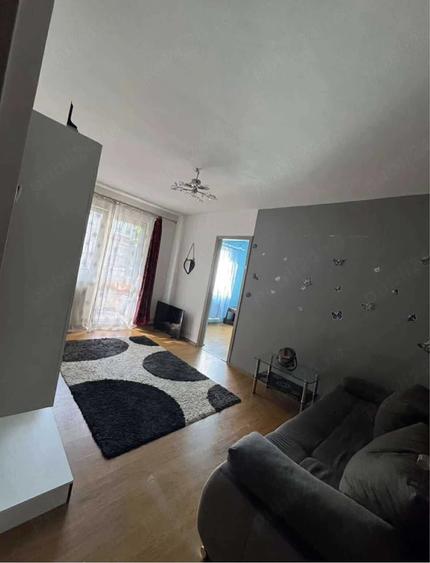 Apartament cu 2 camere decomandat în Exterior Vest