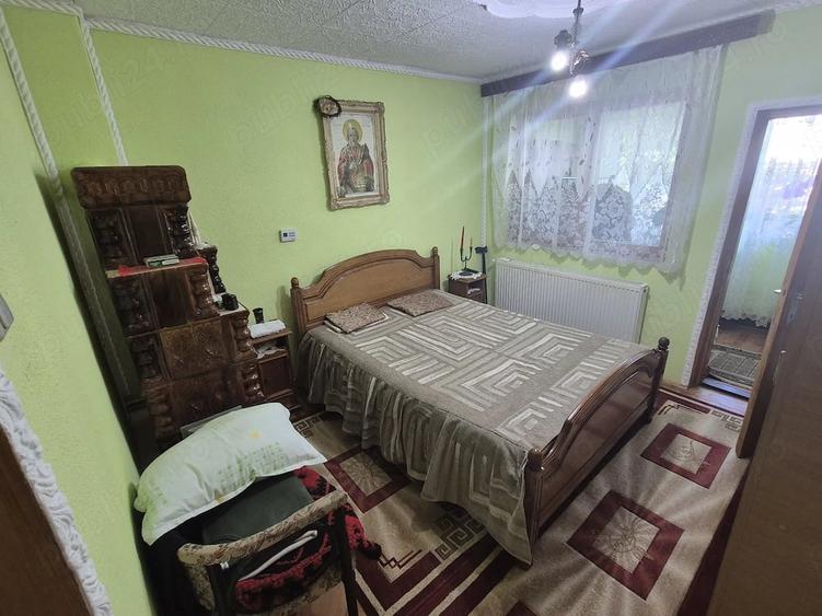 Casă cu Teren 1200 Mp în Central