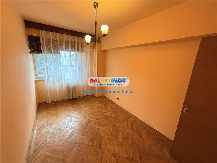 Apartament cu 3 camere decomandat în Republicii