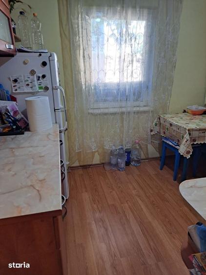 Apartament cu 3 camere în Decebal