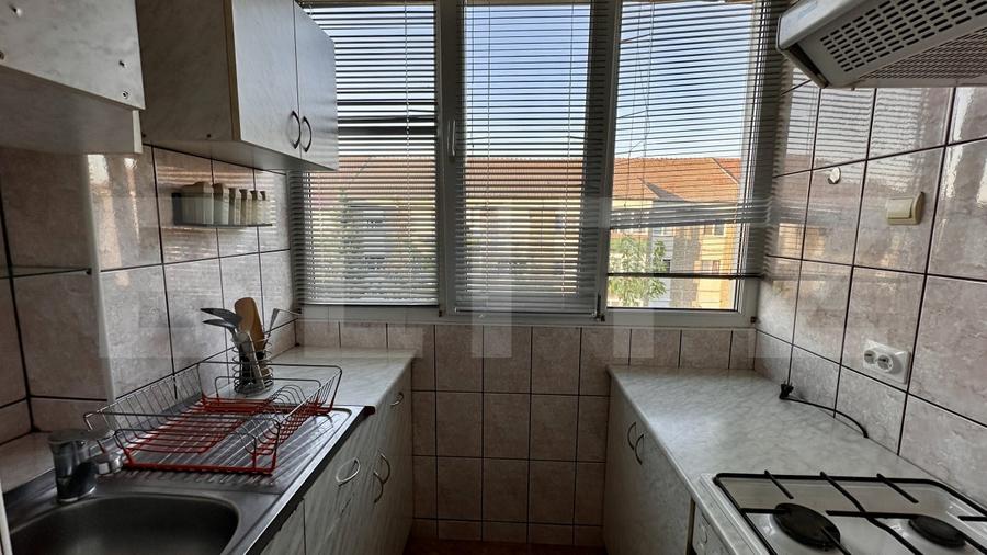 Apartament cu 2 camere decomandat, mobilat în Dacia