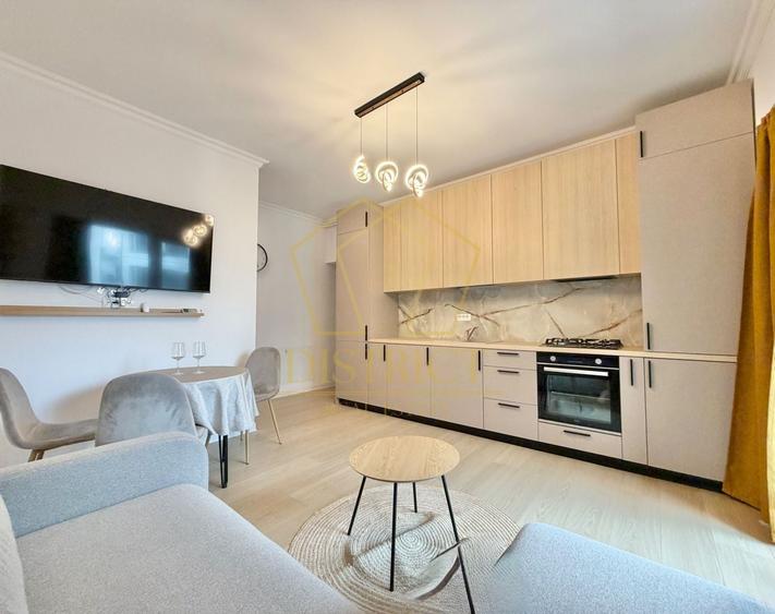 Apartament cu 2 camere semidecomandat, mobilat în Giroc