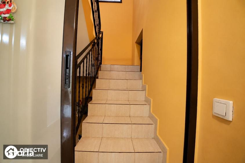 Casă cu 5 camere cu Teren 492 Mp în Dumbrava