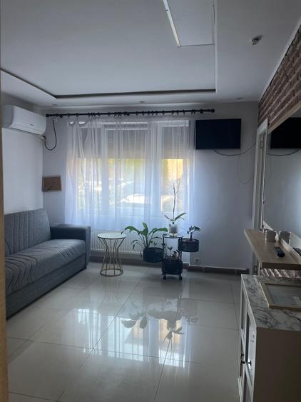 Apartament cu 2 camere semidecomandat în Central