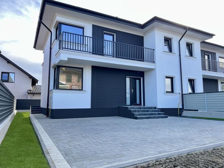 Casă cu 3 camere în Ipotești