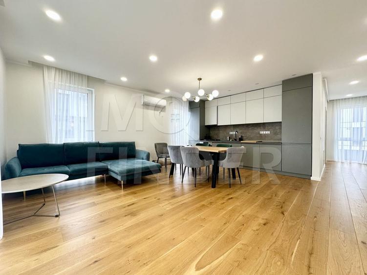 Apartament cu 3 camere semidecomandat, mobilat în Borhanci