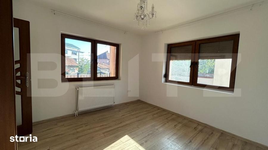 Casă cu 6 camere cu Teren 291 Mp în Oncea
