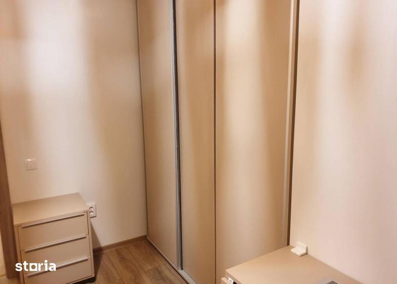 Apartament cu 3 camere semidecomandat, mobilat în Bună Ziua