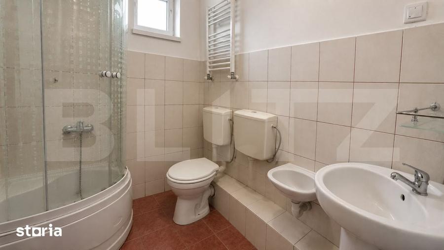 Casă cu 6 camere cu Teren 475 Mp în Olimpia-Stadion