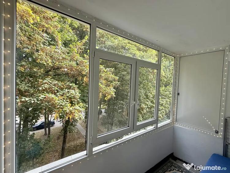 Apartament cu 3 camere semidecomandat în Copou
