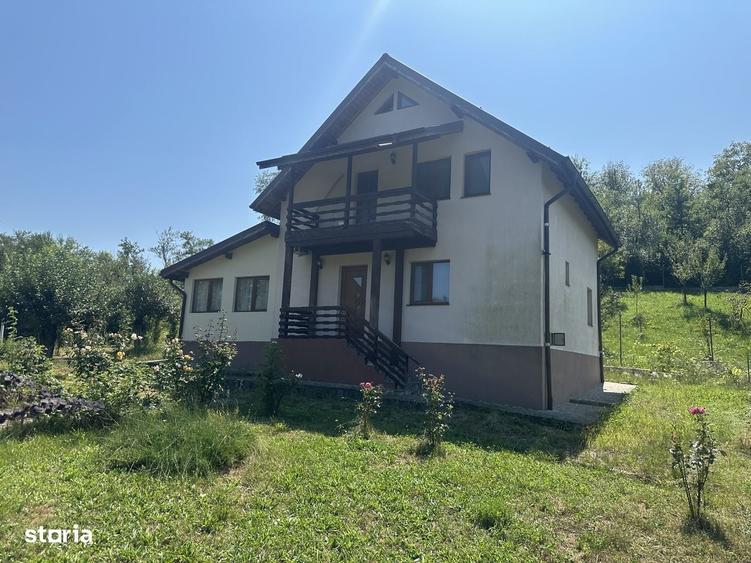 Casă cu 3 camere în Șoimari