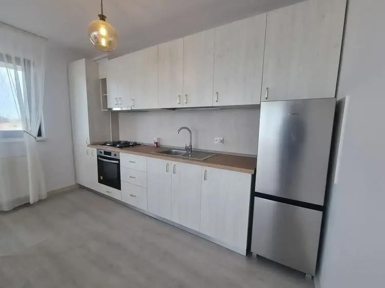 Apartament cu 2 camere decomandat în Exterior Est