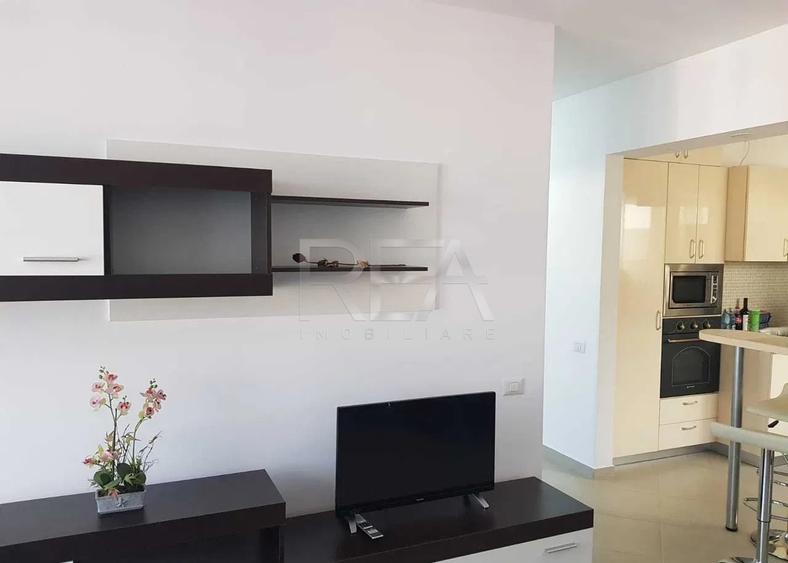 Apartament cu 2 camere decomandat, mobilat în Parcul Carol