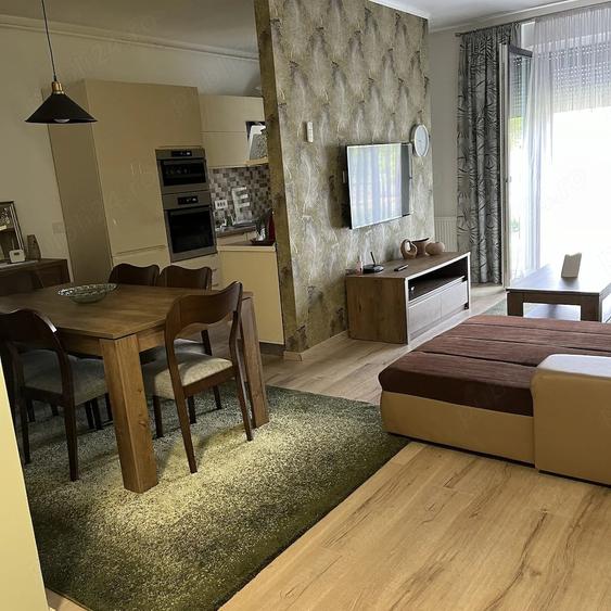 Apartament cu 3 camere decomandat în Braytim