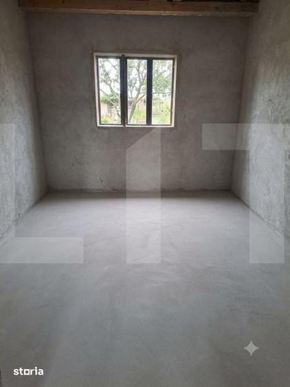 Casă cu 10 camere cu Teren 10000 Mp în Cotu